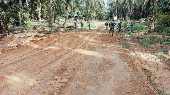 Sebulan Tinggalkan Keluarga, TNI Polri Wujudkan Pembangunan di Wilayah Desa Lama Baru Langkat