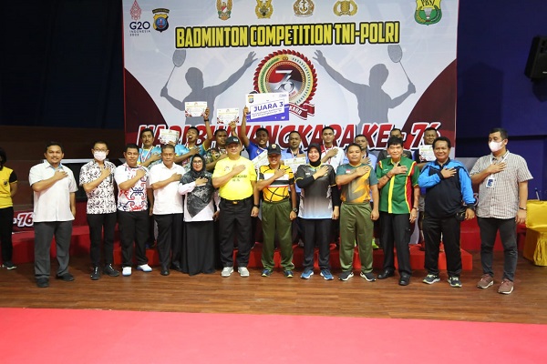 Tim Macan Gabungan Kodam I/BB Juara Pertama dalam Pertandingan Badminton TNI-Polri Bhayangkara Cup