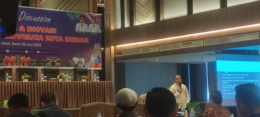 rangkaian acara Sesi I dan Sesi II berlangsung selama hampir 8 jam tepat di ruang kartini Hotel Le Polonia Medan, Selasa (21/6/2022).