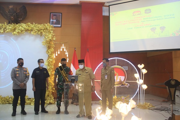 Dandim 0808/Blitar Dikukuhkan Menjadi Duta Bapak Asuh Anak Stunting