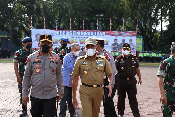 Kapolda Sumut Dampingi Gubernur Sumut Apel Gelar Pasukan dalam Rangka OPS Toba W20 2022