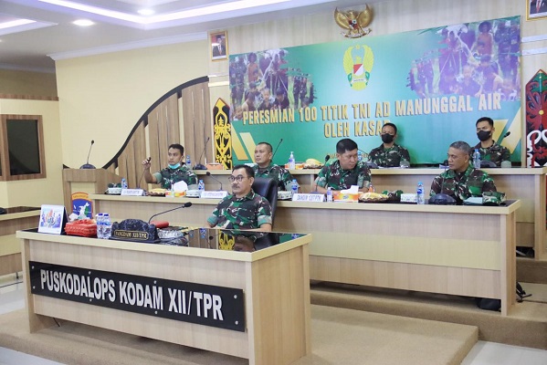 Pangdam XII/Tpr Mengikuti Panen Raya Jagung dan Peresmian Seratus Titik Sumber Air