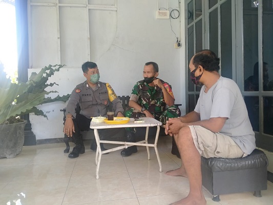 Babinsa Koramil Tipe B 0808/20 Sananwetan Anjangsana ke Rumah Warga Binaannya