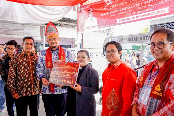 Bobby Nasution Apresiasi Kerukunan Jemaat Gereja HKI dan Warga Sekitar yang Mayoritas Muslim