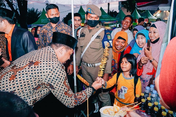 Buka Pekan KHAS, Bobby Nasution Medan Kota Pertama Gratiskan Pengurusan Sertifikat Halal UMKM