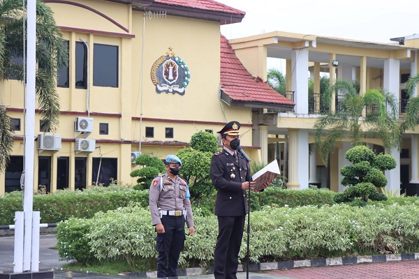 Upacara Peringatan Hari Pahlawan Dipimpin Waka Polres Rohil di Mapolres