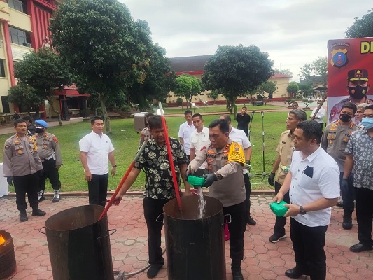 Akhir Tahun 2022 Polda Sumut Musnahkan Narkotika Senilai 185 Milyar