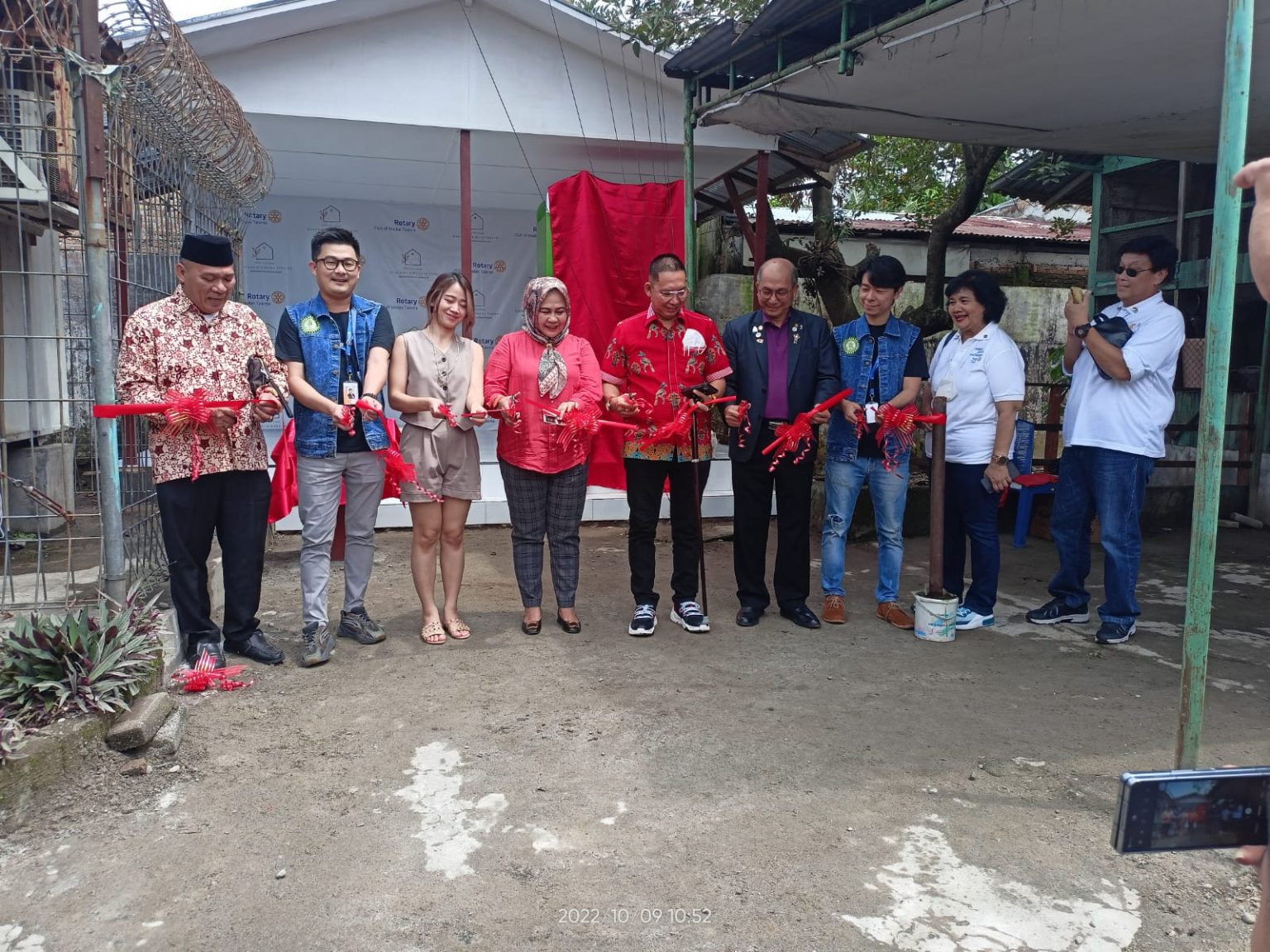 Wong Chun Sen Resmikan Pondok Pintar dan Gerobak Baca Bantuan