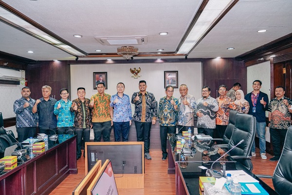 NTY Menawarkan Bobby Nasution  Kerjasama Penanganan Sampah