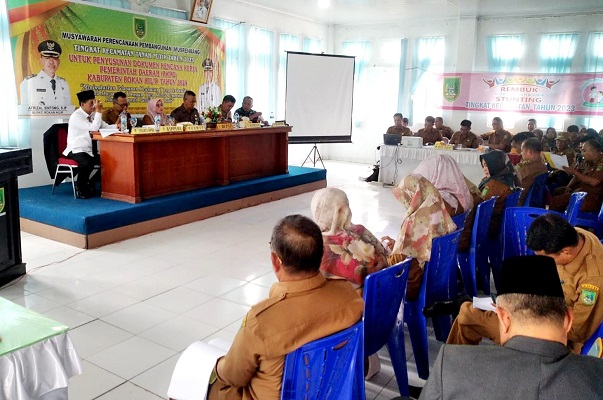 Asisten III Pemkab Rohil Membuka Musrenbang di Kecamatan Tanah Putih