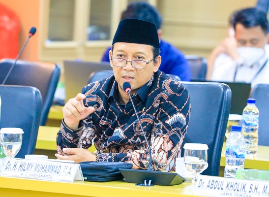 Garuda Indonesia Belum Akomodir Pramugari Berjilbab, Anggota DPD RI Harus Segera Direvisi