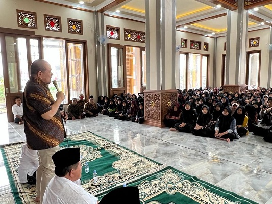 Kunjungi Pesantren Al Fatimah, LaNyalla Tegaskan Ulama Harus Ikut Menentukan Arah Perjalanan Bangsa