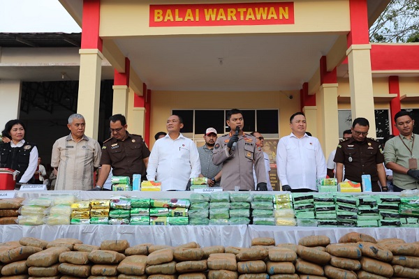 Polda Sumut Musnahkan Ratusan Kilogram Sabu, Ganja, dan Ribuan Pil Ekstasi