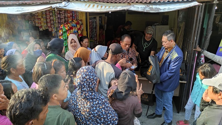 Wong Chun Sen Bagikan Ratusan Paket Sembako Bareskrim Polri