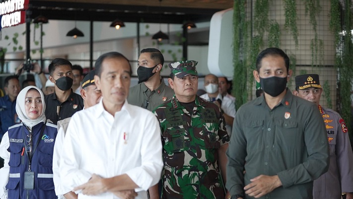 Panglima TNI Mendampingi Presiden RI Mengecek Kesiapan Pelabuhan Merak