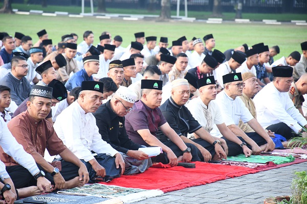Shalat Ied di Makodam IBB, Wujudkan Kasih Sayang Antara TNI dan Rakyat
