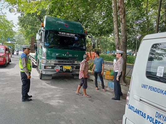 Sat Lantas Polresta Deli Serdang Sosialisasikan Tertib Berlalu Lintas dan Antisipasi Geng Motor kepada Masyarakat