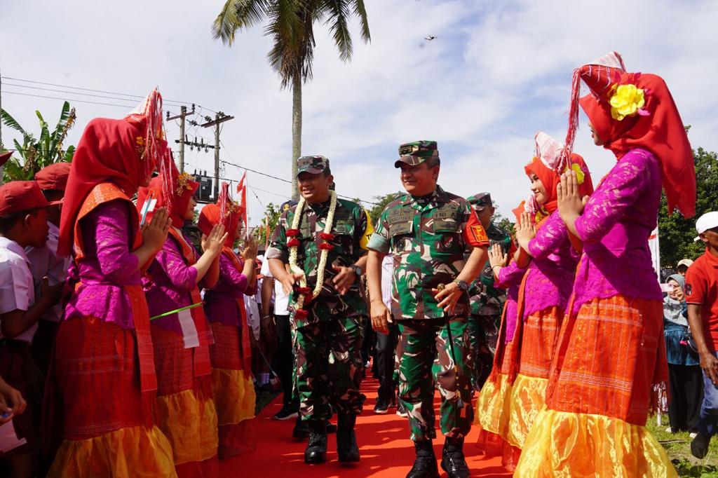 Pangdam I/BB Dampingi Tim Wasev Pusterad Tinjau program TMMD ke-117 Kodim 0207/SML