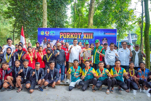 Bobby Nasution Mengajak Warga Masyarakat Jaga Lingkungan Sungai