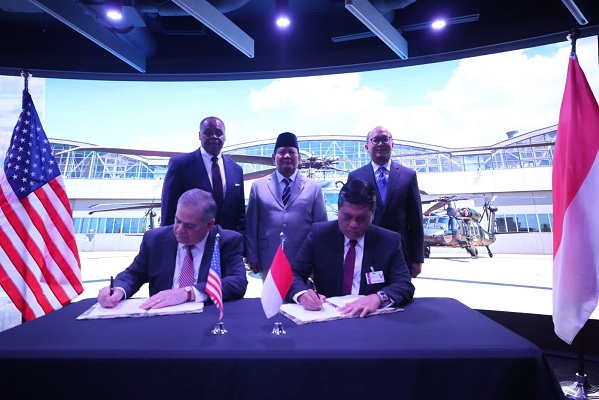 Penandatanganan Pengadaan 24 Helikopter Sikorsky S-70M Black Hawk Baru untuk RI Disaksikan oleh Menhan Prabowo