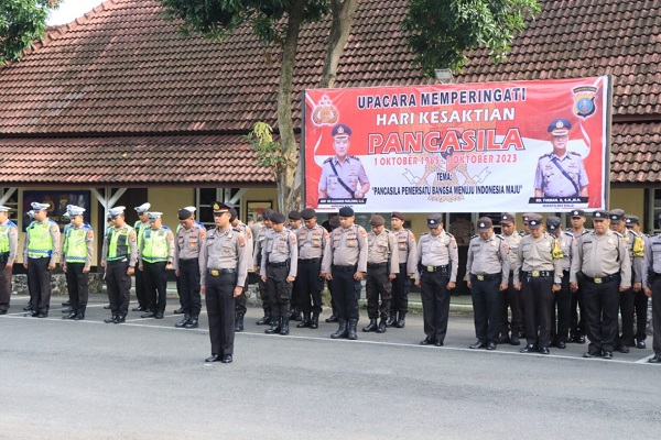 Kapolres Binjai Sebagai Inspektur Upacara di Hari Kesaktian Pancasila