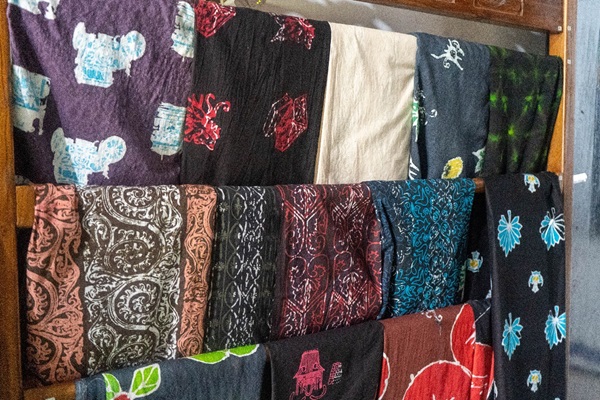 Keindahan Batik Khas Kota Medan Az-Zahra (2)