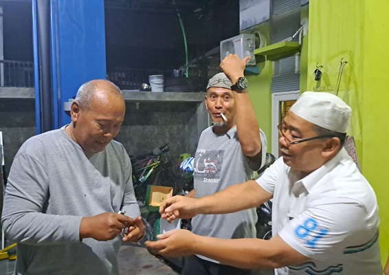 Raih Hadiah Jam Tangan Rolex, Boy Norman Juara I Pada Turnamen Dam Batu