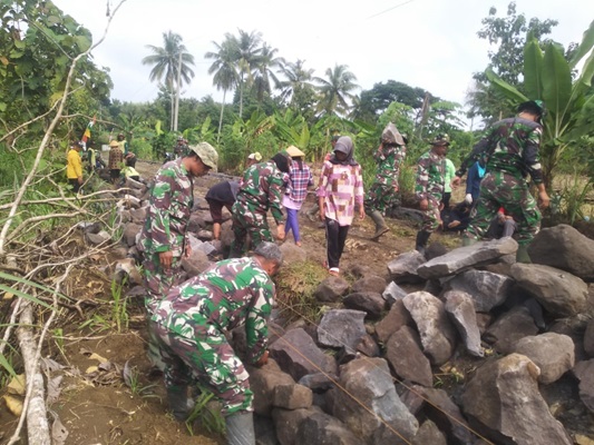 Kodim Boyolali dan Warga Kejar Target untuk Menyelesaikan Sasaran Fisik TMMD