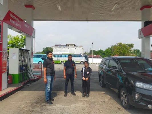 Unit Ekonomi Sat Reskrim Polres Langkat melaksanakan pengecekan terhadap sejumlah stasiun pengisian bahan bakar