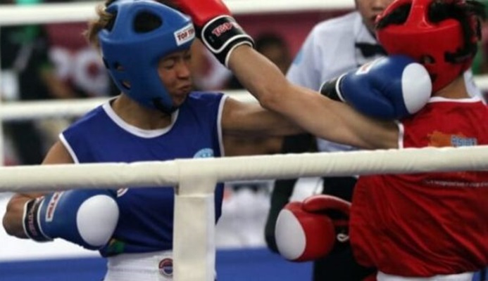 Kickboxing Kelas 48 Kg Putri, Atlet NTB Ainun Azizah Mengalahkan Sulut