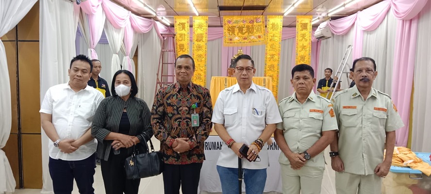 Wakil Ketua DPRD Medan Melayat atas Meninggalnya Orangtua Ketua DPRD Medan