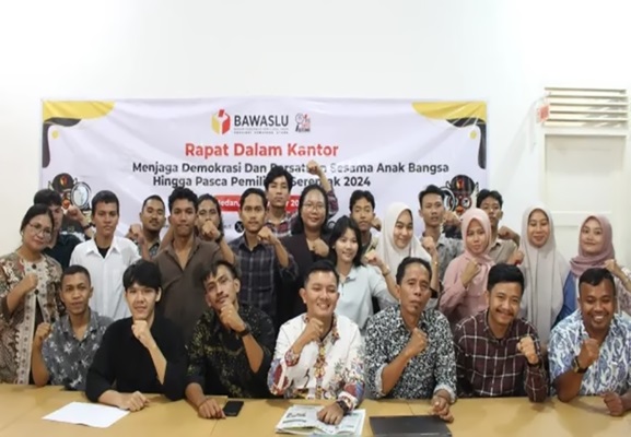 RDK Bersama Bawaslu Sumut, Alumnus UM Mengajak Generasi Muda Bijak Memilah Informasi Jelang Pilgubsu 2024