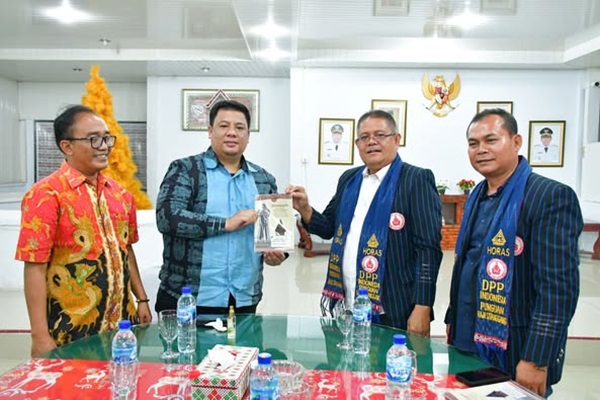 Bupati Samosir Apresiasi dan Mendukung Rencana Peresmian Tugu Raja Sitanggang