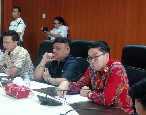 Komisi 3 DPRD Medan Mendesak Jaminan untuk Pedagang Terkait Portal Parkir Digital di Pasar Petisah