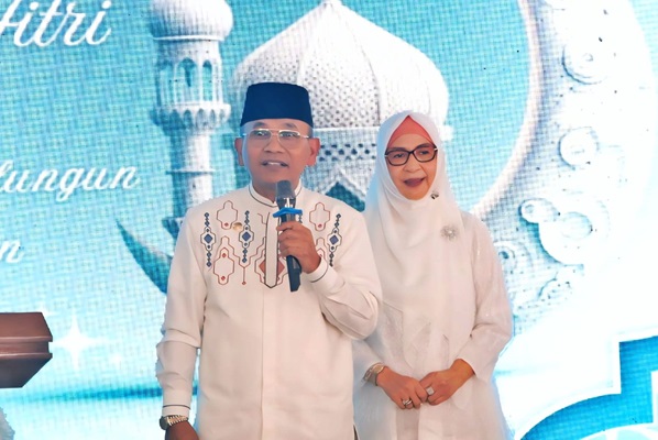 H. Anton Achmad Saragih Bupati Dekat Media yang Siap Membangun Simalungun