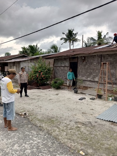 Respon Cepat, Polres Sergai Salurkan Bantuan untuk 14 Warga Korban Angin Puting Beliung