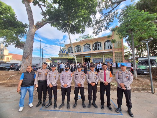 Polres Samosir Bersama Jajaran Polsek di Wilayah Hukumnya Gelar Pengamanan Ibadah Sholat Idul Adha 1446H