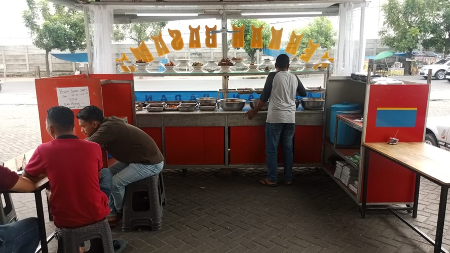Alumni Stbk '89 SMAN 4 Hadiri Peresmian Rumah Makan Berkah Basamo