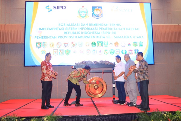 Dibuka oleh Wabup, Pemkab Samosir Fasilitasi Peningkatan Kapasitas Implementasi SIPD-RI se-Sumut