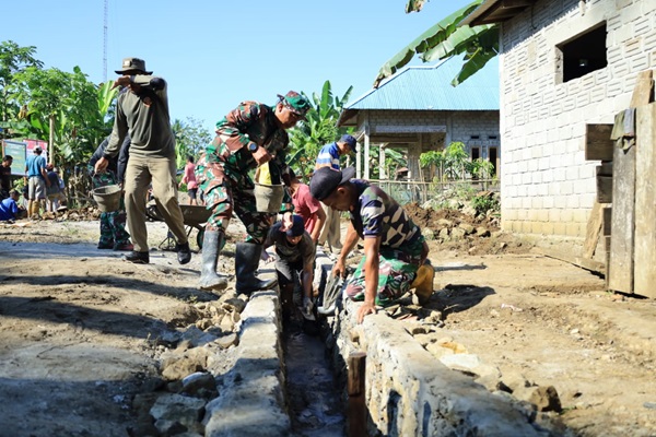 Satgas TMMD Kodim 1505Tidore Tak Kenal Lelah Bangun Drainase Demi Majukan Desa