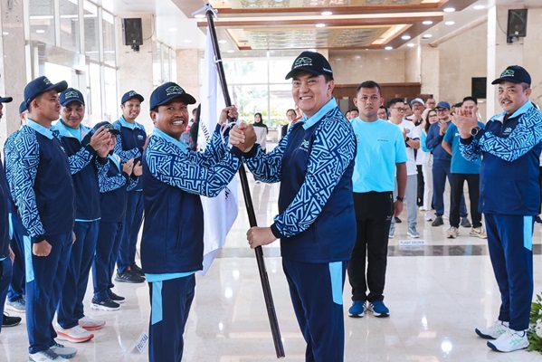 Semangat Juang dan Sportivitas, Sekjen DPD RI Lepas Kontingen PORNAS KORPRI XVII