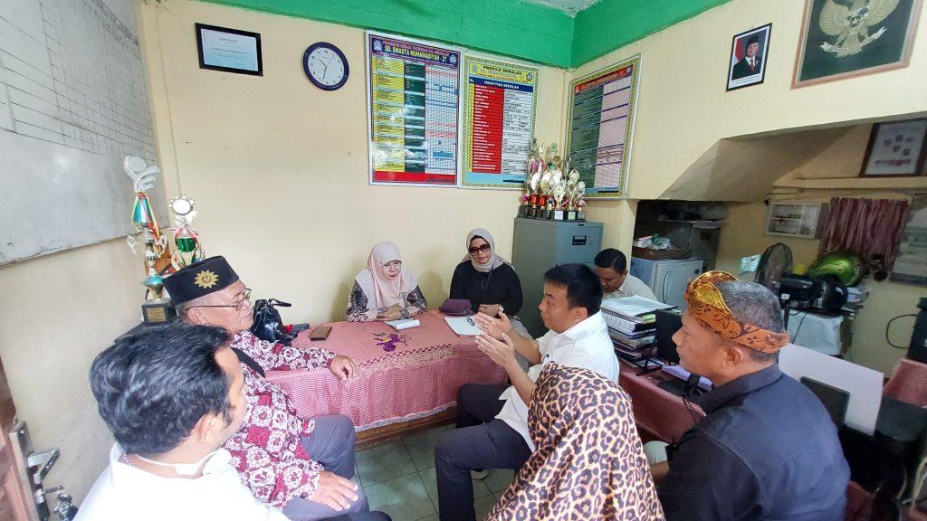 Zulkarnaen, Wakil Ketua DPRD Kota Medan, Ulurkan Bantuan bagi Siswa Hampir Putus Sekolah dan Tegaskan Dukungan untuk Pendidikan Berkualitas