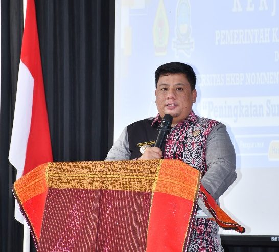 Bupati Samosir Dorong Aparatur Pemerintah Tingkatkan Pendidikan, Usulkan UHN Buka Kelas Hybrid