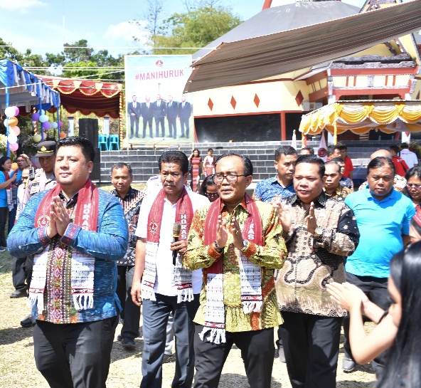 Rayakan HUT Ke-12 Tugu Raja Simanihuruk, Bupati dan Wabup Ajak Pomparan Jaga Budaya dan Pererat Persaudaraan
