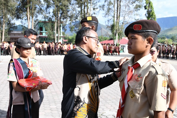 Wakil Bupati Samosir Harapkan Anggota Pramuka Menjadi Generasi yang Tangguh dan Berbudaya