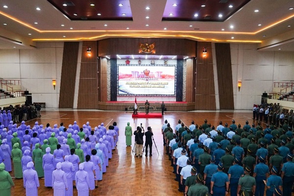 Wakil Panglima TNI Memimpin Upacara Laporan Korps Kenaikan Pangkat 139 Perwira Tinggi