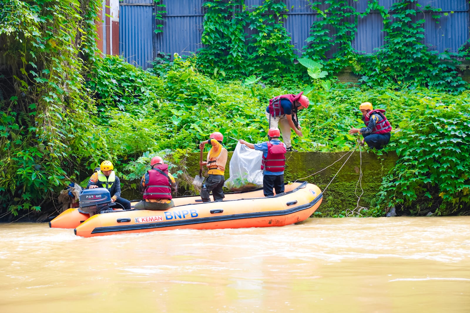 Hari Lingkungan Hidup Sedunia Diperingati dengan Gotong Royong Massal, Pemko Medan Bersihkan 28 Ton Sampah