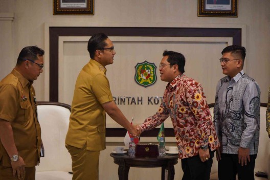Dorong Pertumbuhan Ekonomi, Rico Waas Ajak PT KIM Perkuat Iklim Investasi