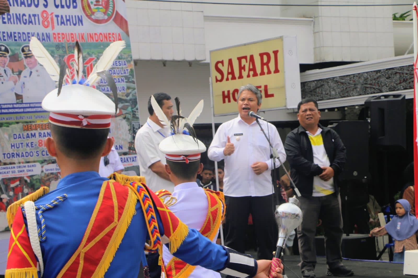 Buka Festival Drumband Piala Bupati Taput, Pemkab Dorong Generasi Muda Berprestasi dan Berkarakter