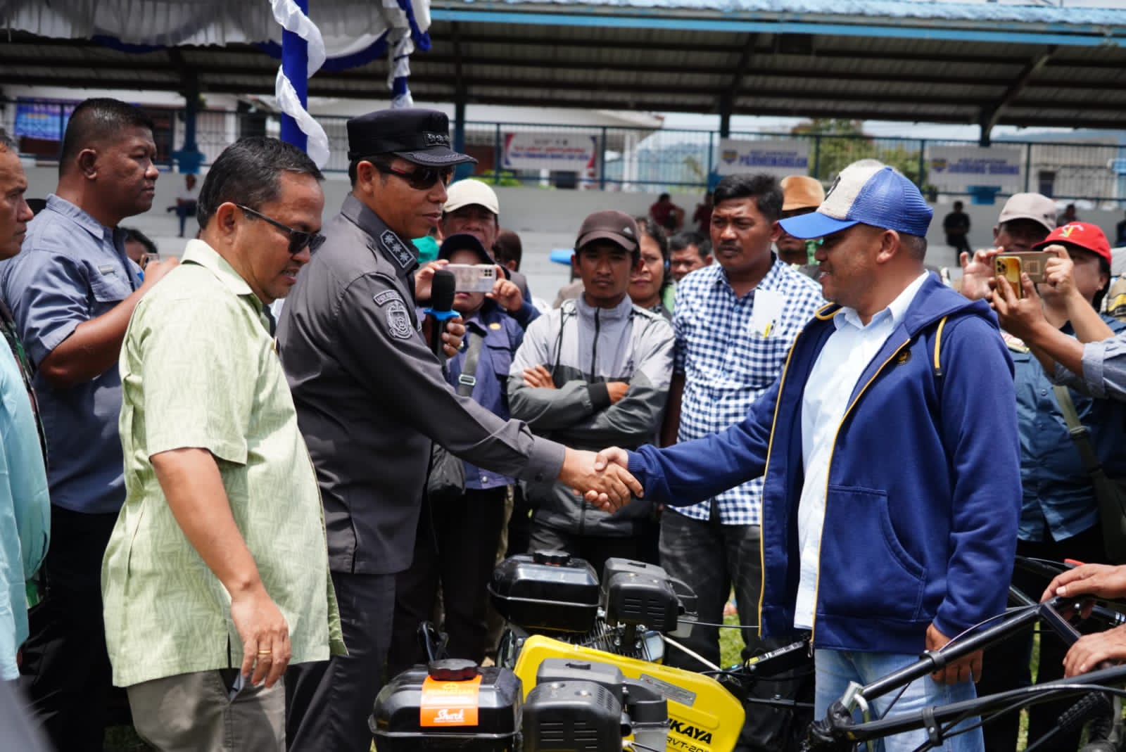 Perkuat Mekanisasi dan Percepat Pemulihan Pertanian, Pemkab Taput Menyalurkan Sebanyak 527 Unit Alsintan